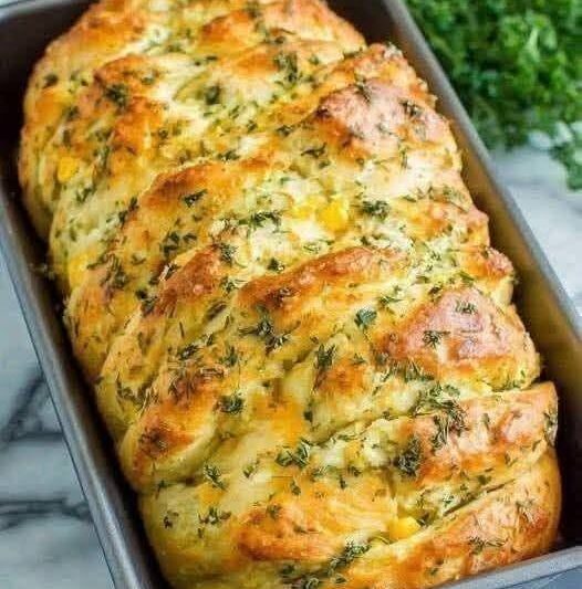 High-Protein Garlic Cheese Pull-Apart Bread