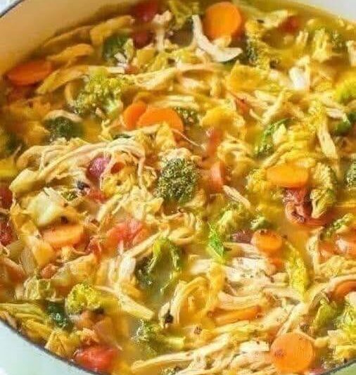 Healthy Chicken Vegetable Soup with Broccoli and Carrots