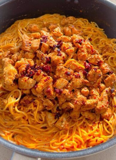 Creamy Spicy Chicken Spaghetti with Garlic Butter Sauce