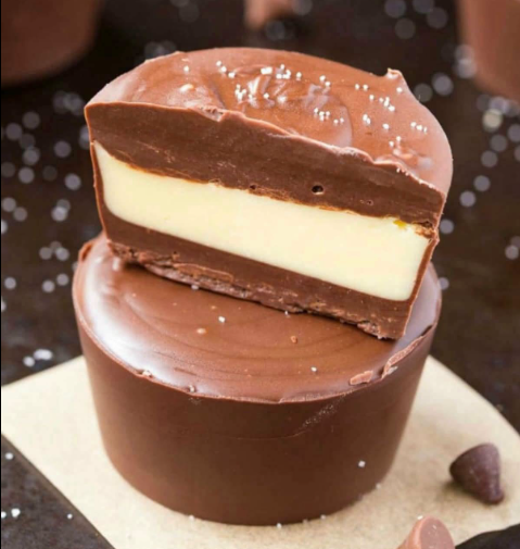 5 minute chocolate coconut cups!